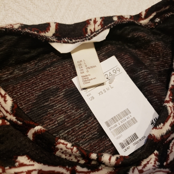 NWT {H&M} Sweater - Picture 4 of 5